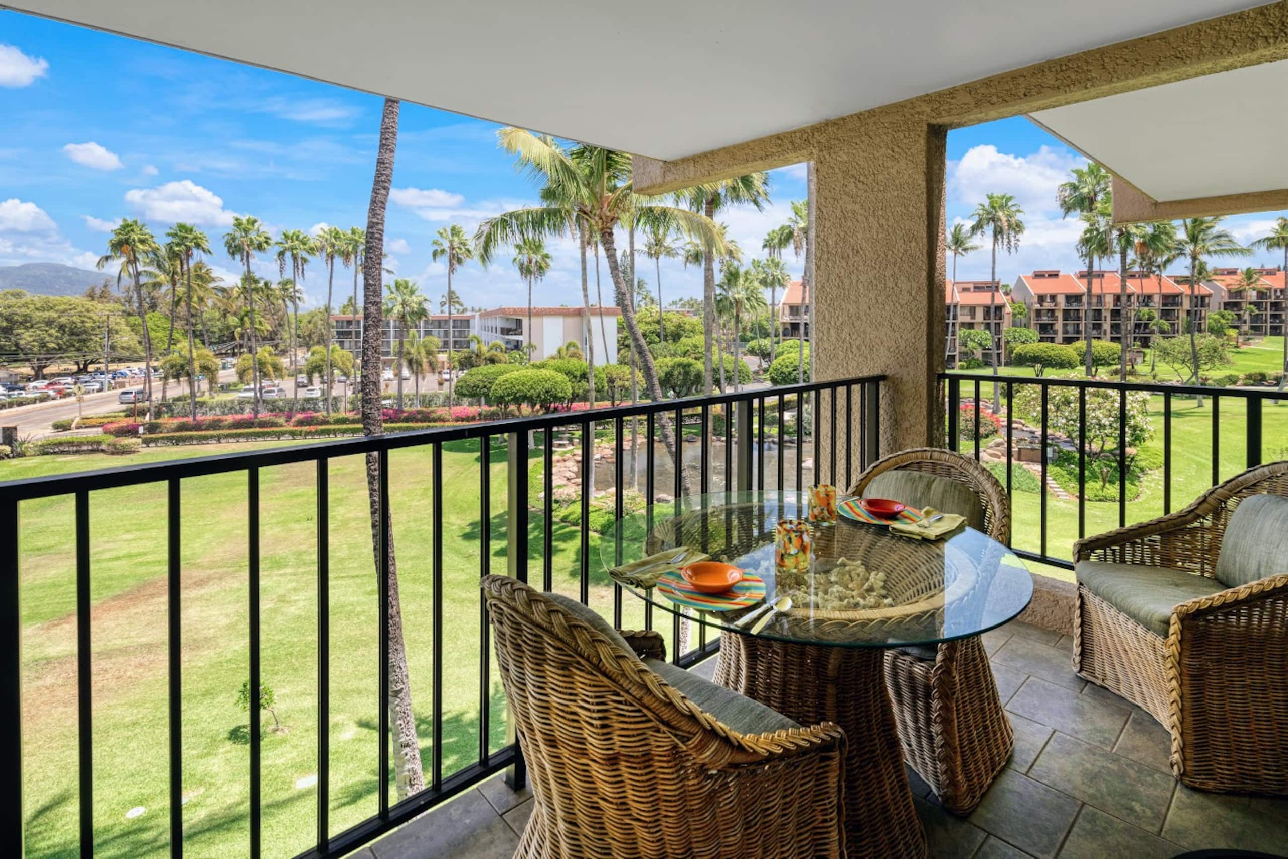Condo in Kihei · ★4.9 · 1 bedroom · 2 beds · 2 baths - Image 17