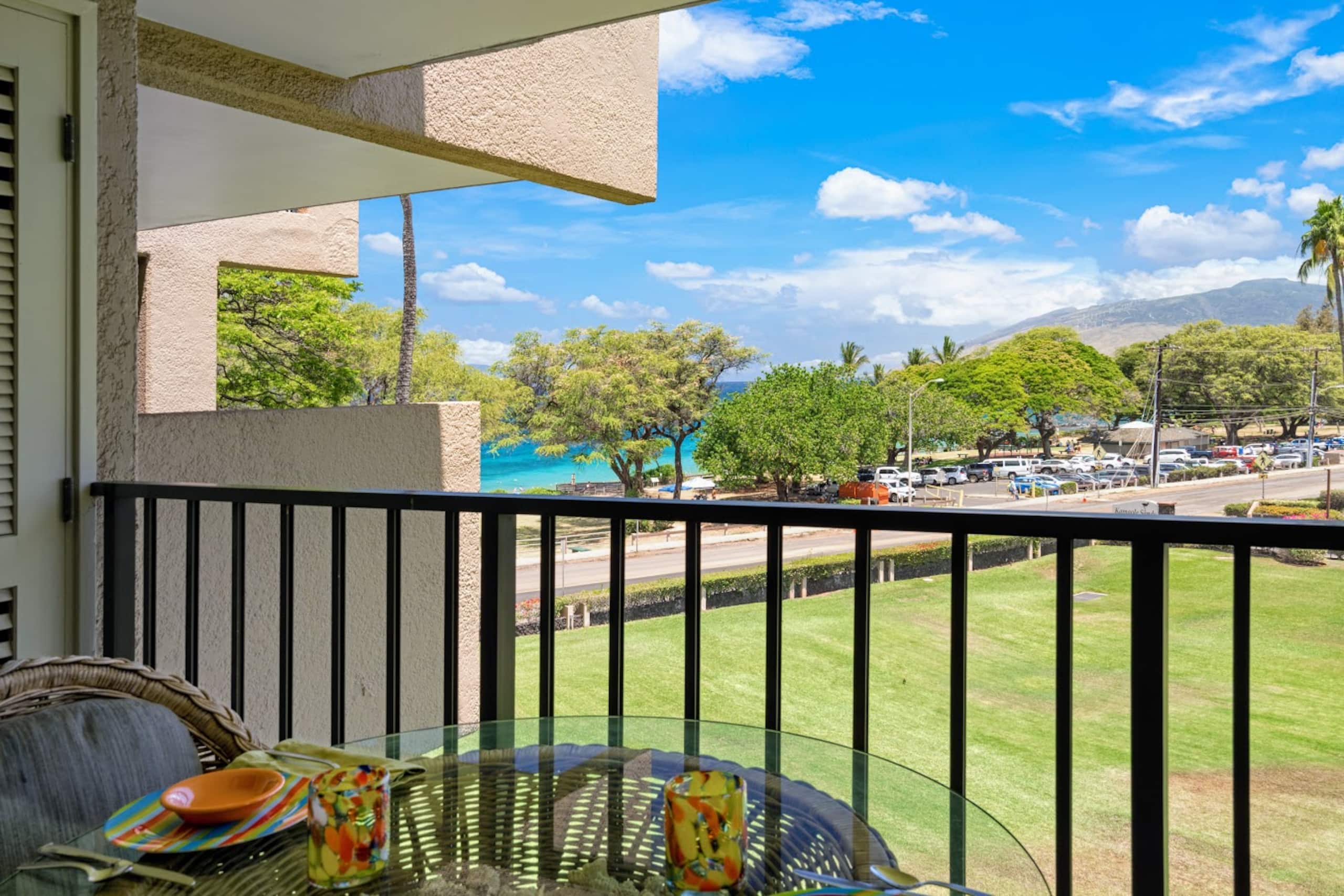 Condo in Kihei · ★4.9 · 1 bedroom · 2 beds · 2 baths - Image 3