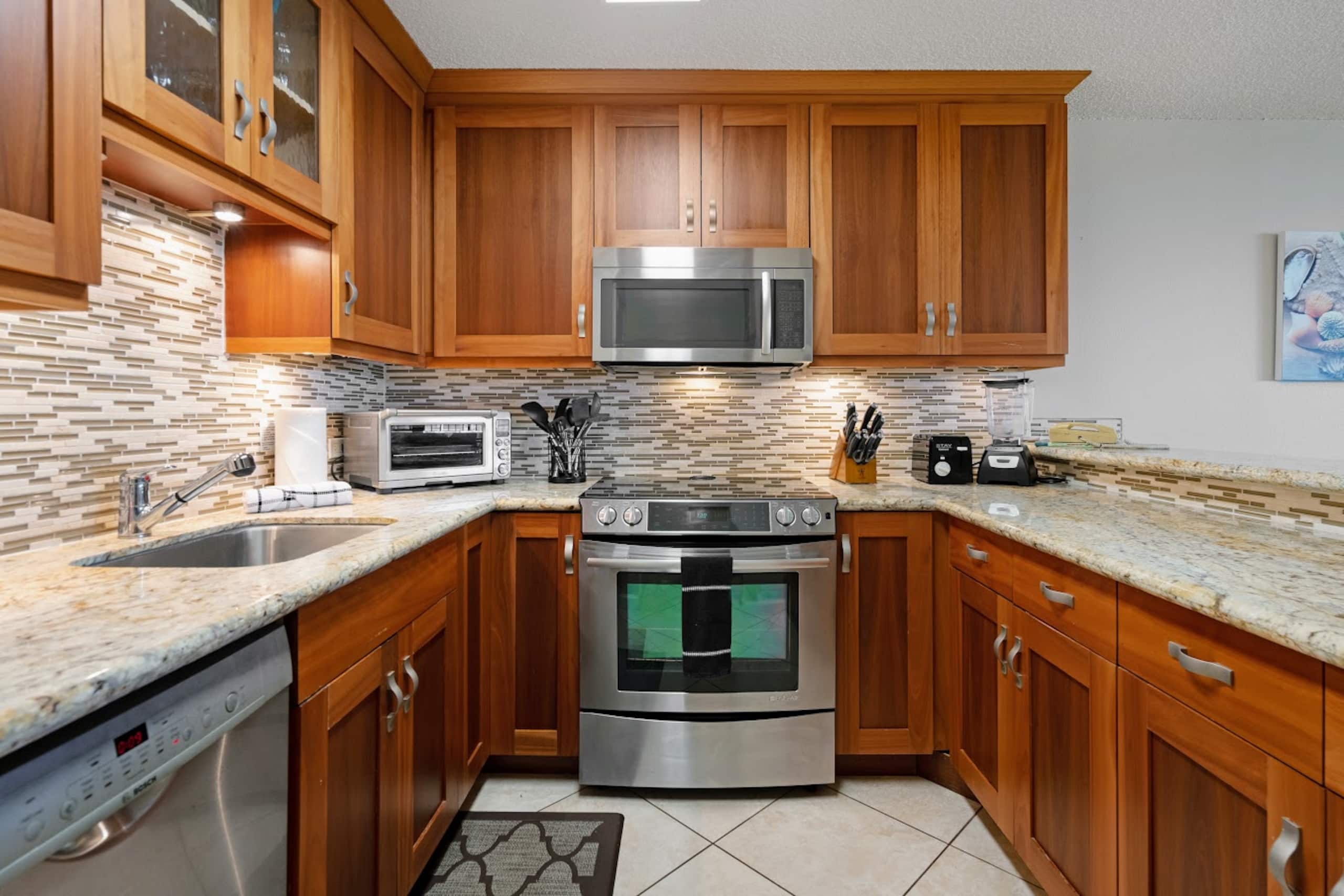 Condo in Kihei · ★4.9 · 1 bedroom · 2 beds · 2 baths - Image 12