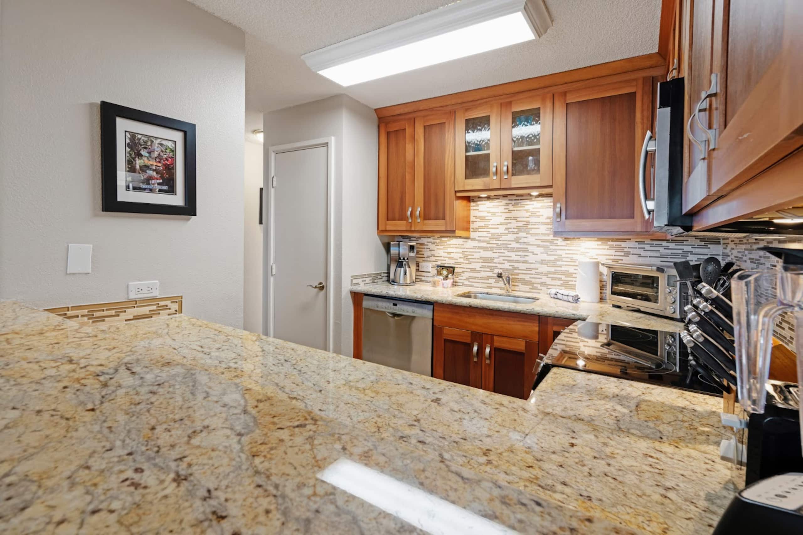 Condo in Kihei · ★4.9 · 1 bedroom · 2 beds · 2 baths - Image 11