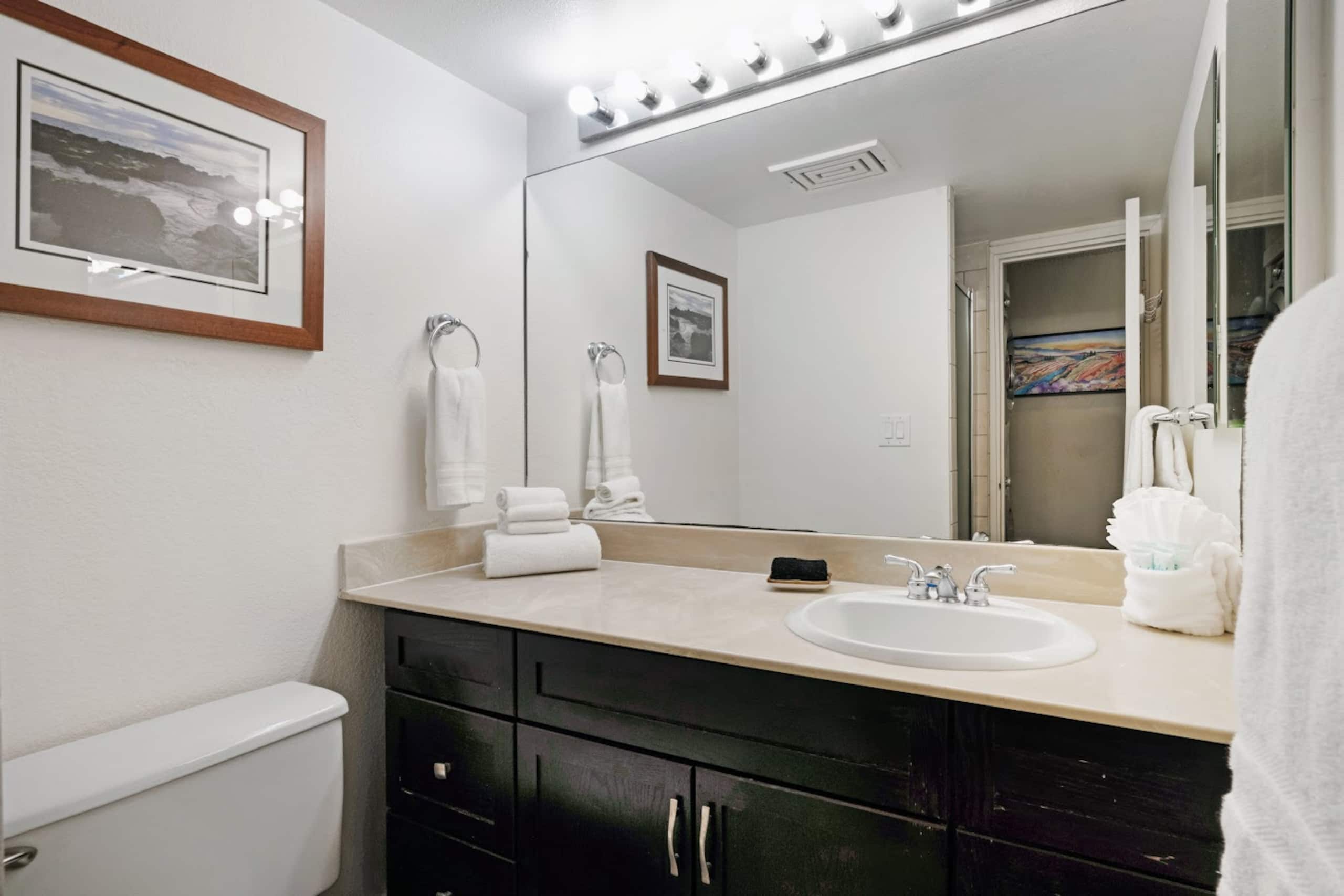 Condo in Kihei · ★4.9 · 1 bedroom · 2 beds · 2 baths - Image 20