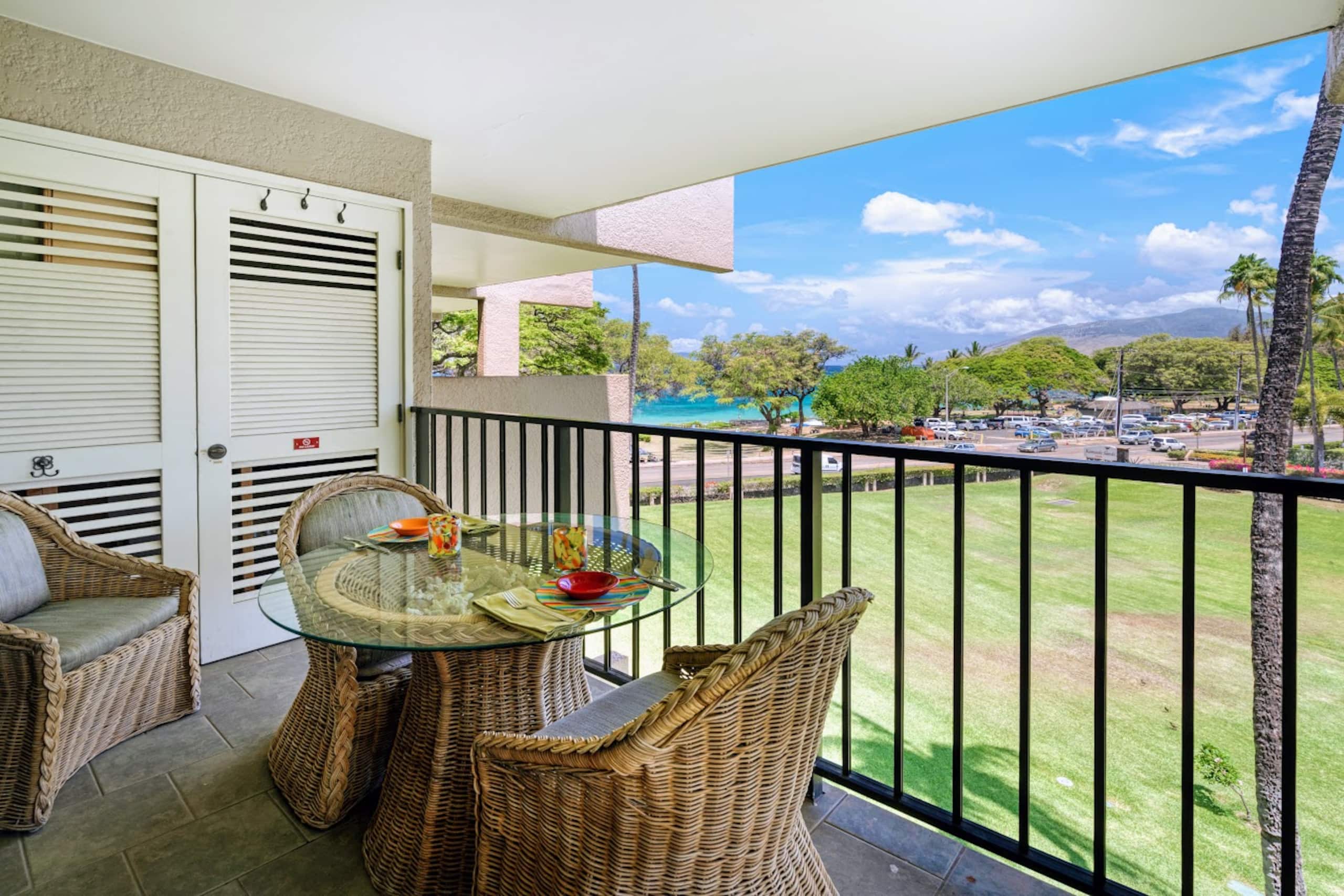 Condo in Kihei · ★4.9 · 1 bedroom · 2 beds · 2 baths - Image 2