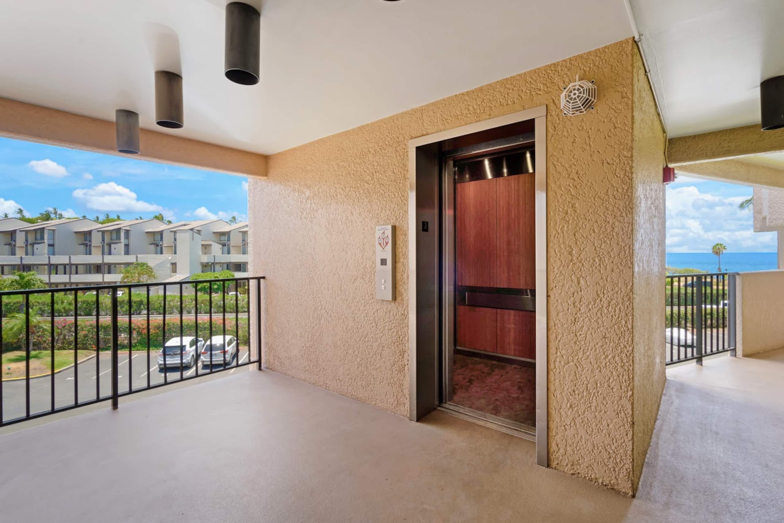 Condo in Kihei · ★4.9 · 1 bedroom · 2 beds · 2 baths - Image 37