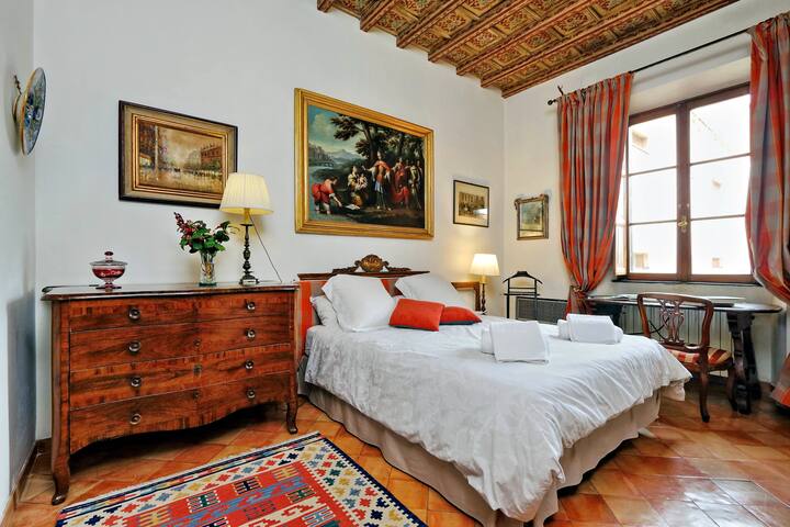 TreasureRome Daphne Terrace Suite 2br gallery image 5