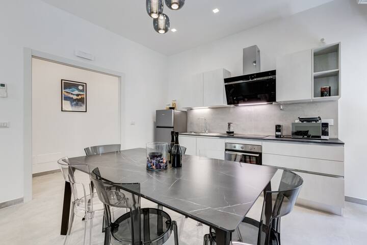 BDC – Empire, noble 3-BDR Apt