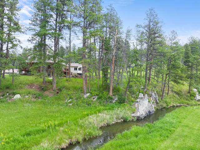 TrailHound managed Airbnb listing 1