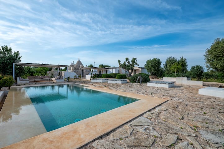 Trullo Nostress with pool