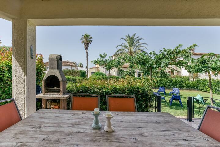 Flores gallery image 3