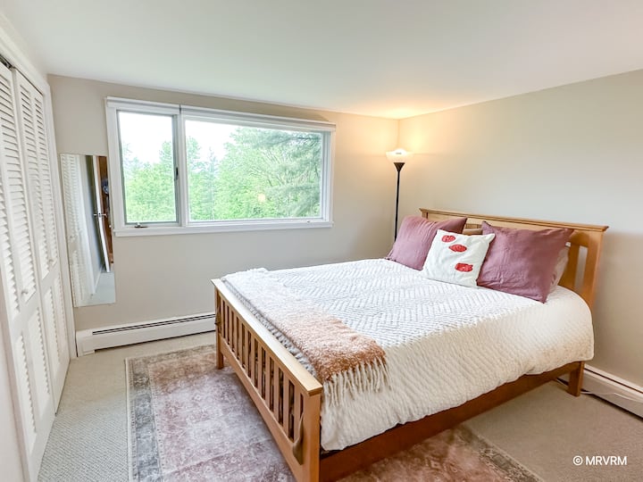 غرفة نوم 4 بمقاس كبير