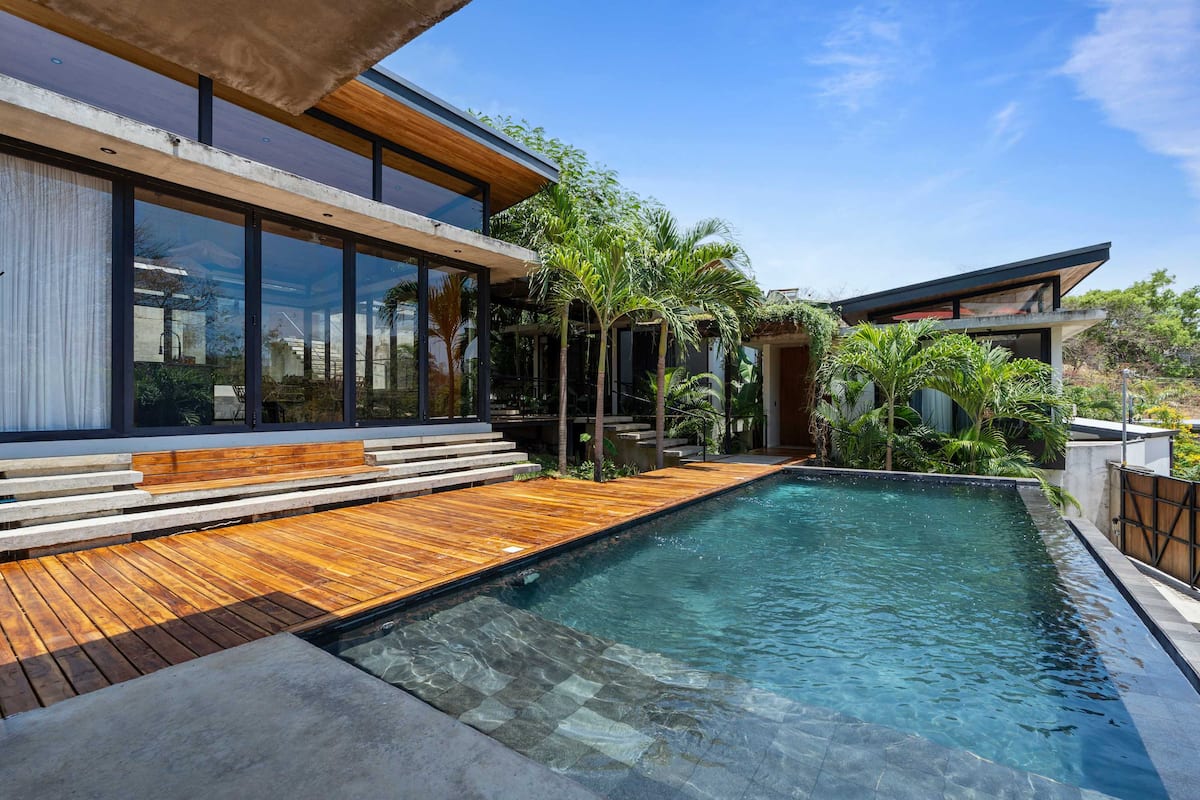 Private infinity pool villa in Tamarindo, Costa Rica