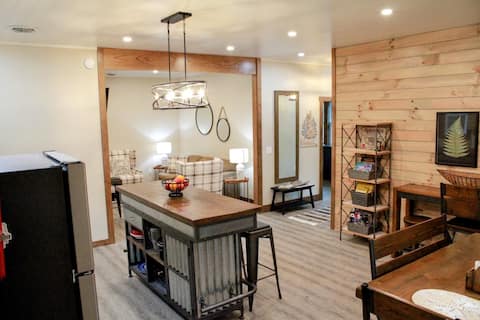 Comfort Meets Adventure! King Beds•Hot Tub•Gazebo