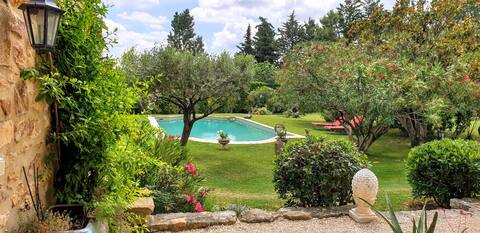 Provence charm near Uzès, Villa, Mas du Ciel Bleu;