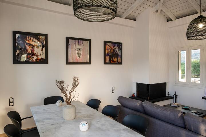 Kournas-Sleeps8-Parking-Garden-Pool-PetFriendly gallery image 5