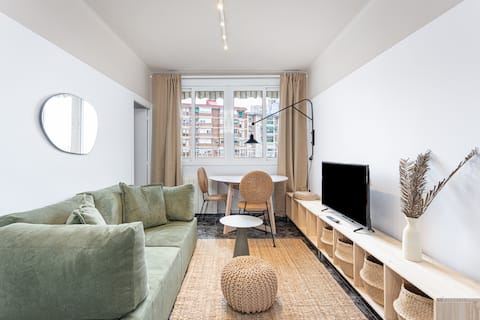 3 bdr apt in Cornella 5 mins form the metro