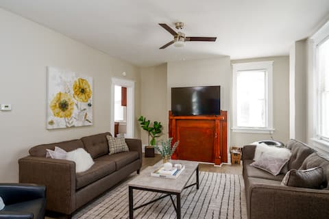 *5 Min to WVU*Smart TV*2 Full Kitchen*W/D