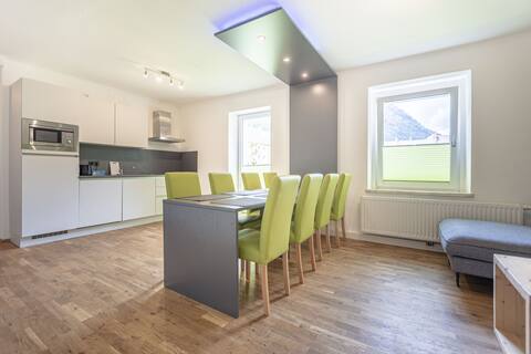 apartment for up to 10 people