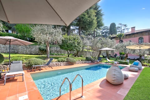 Villa Schlosser Lake Front & Private Pool