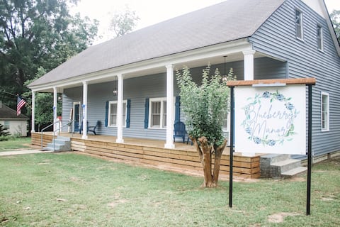 Blueberry Manor Pearl Suite