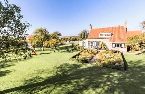 Hello Zeeland -  Zeeland Love "the Big House"