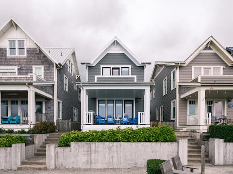 Seabrook's Love Shack, Oceanfront Retreat!