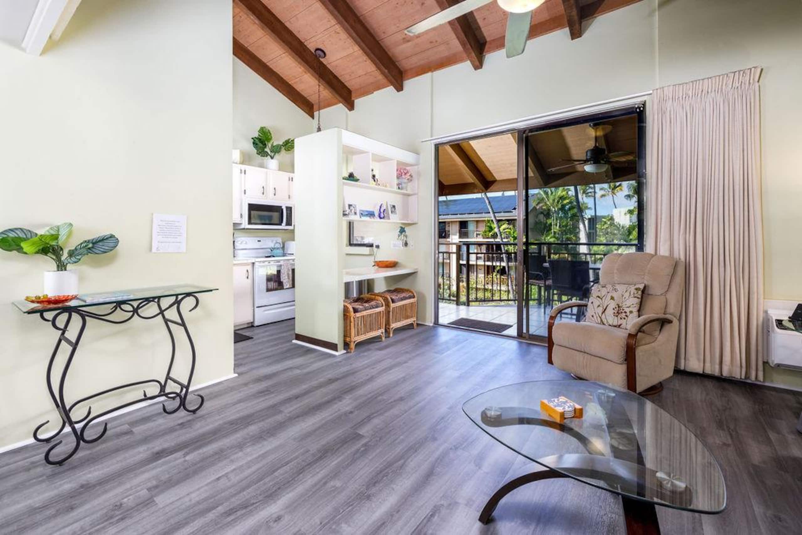 Condo in Kailua-Kona · ★4.8 · 1 bedroom · 4 beds · 1 private bath - Image 7