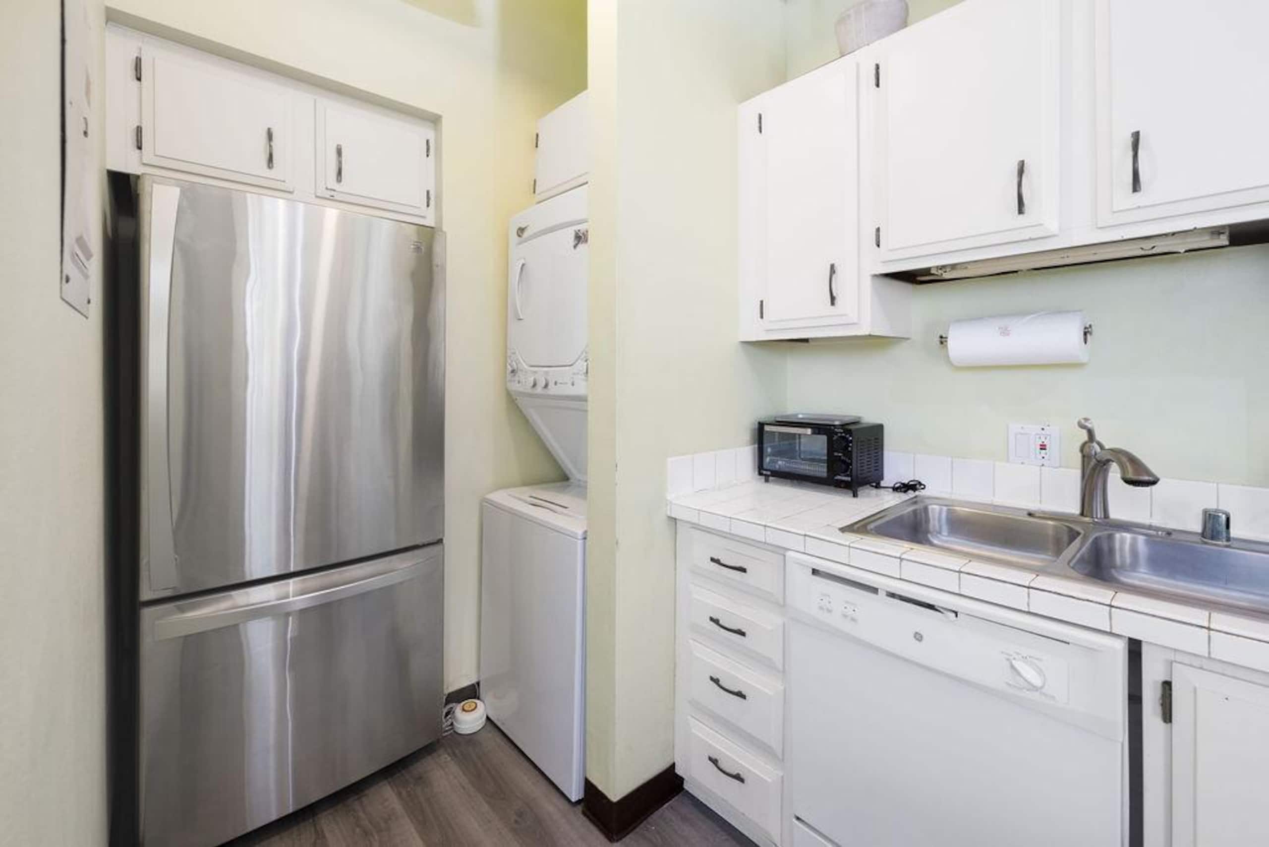 Condo in Kailua-Kona · ★4.8 · 1 bedroom · 4 beds · 1 private bath - Image 13