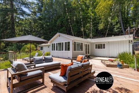 Redwood Retreat with Shared Pool