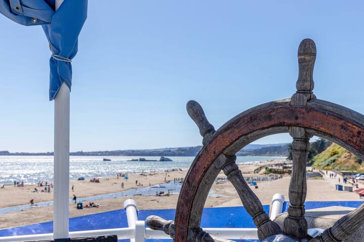 Rio Del Mar Boathouse – steps from the beach gallery image 3