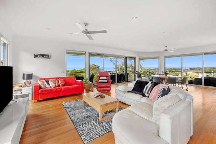 Roadknight Retreat gallery image 4