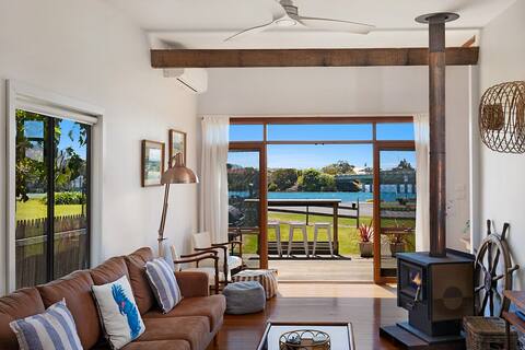 128 Lamont Street - River front