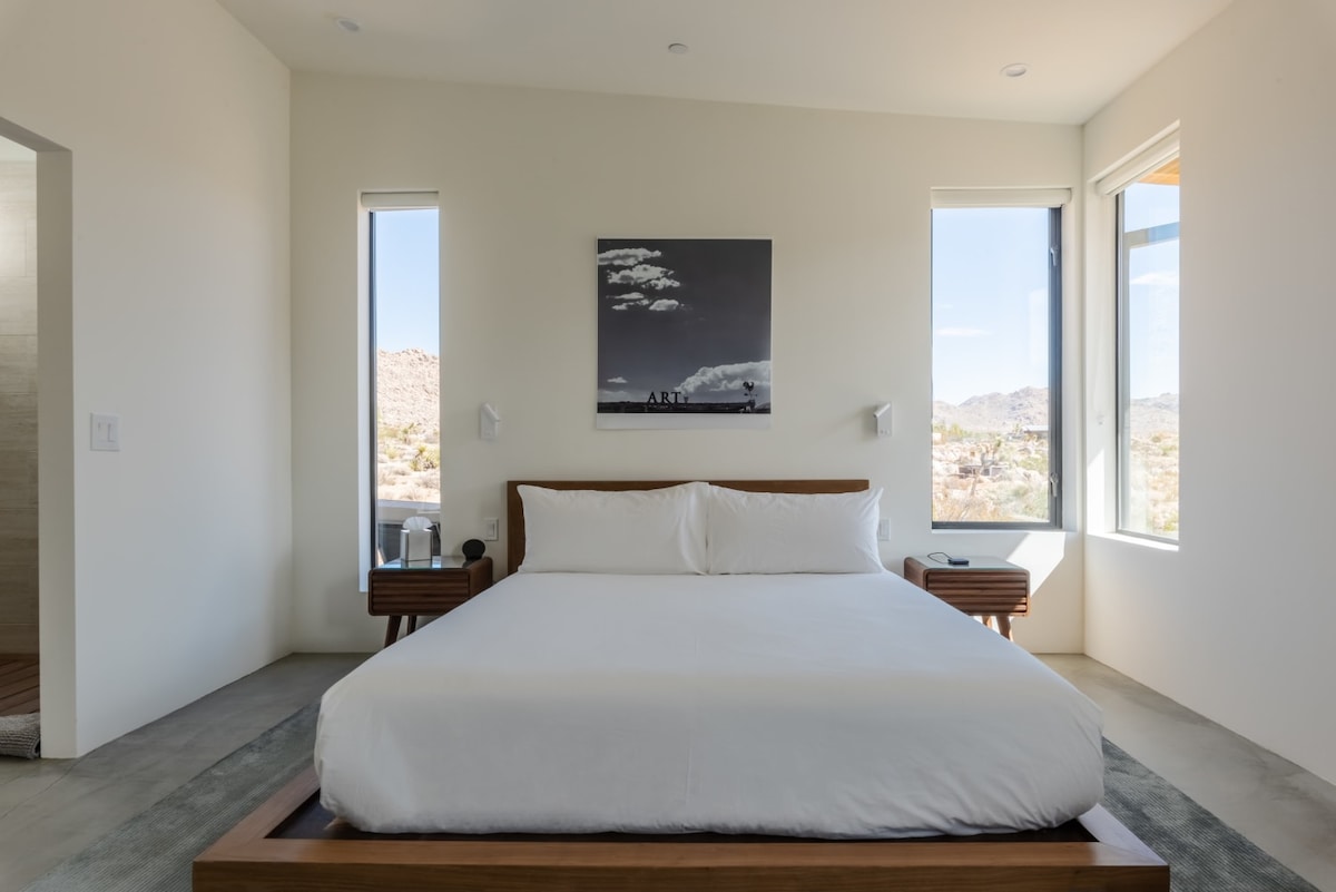 Orion (*Major) Main House Bedroom