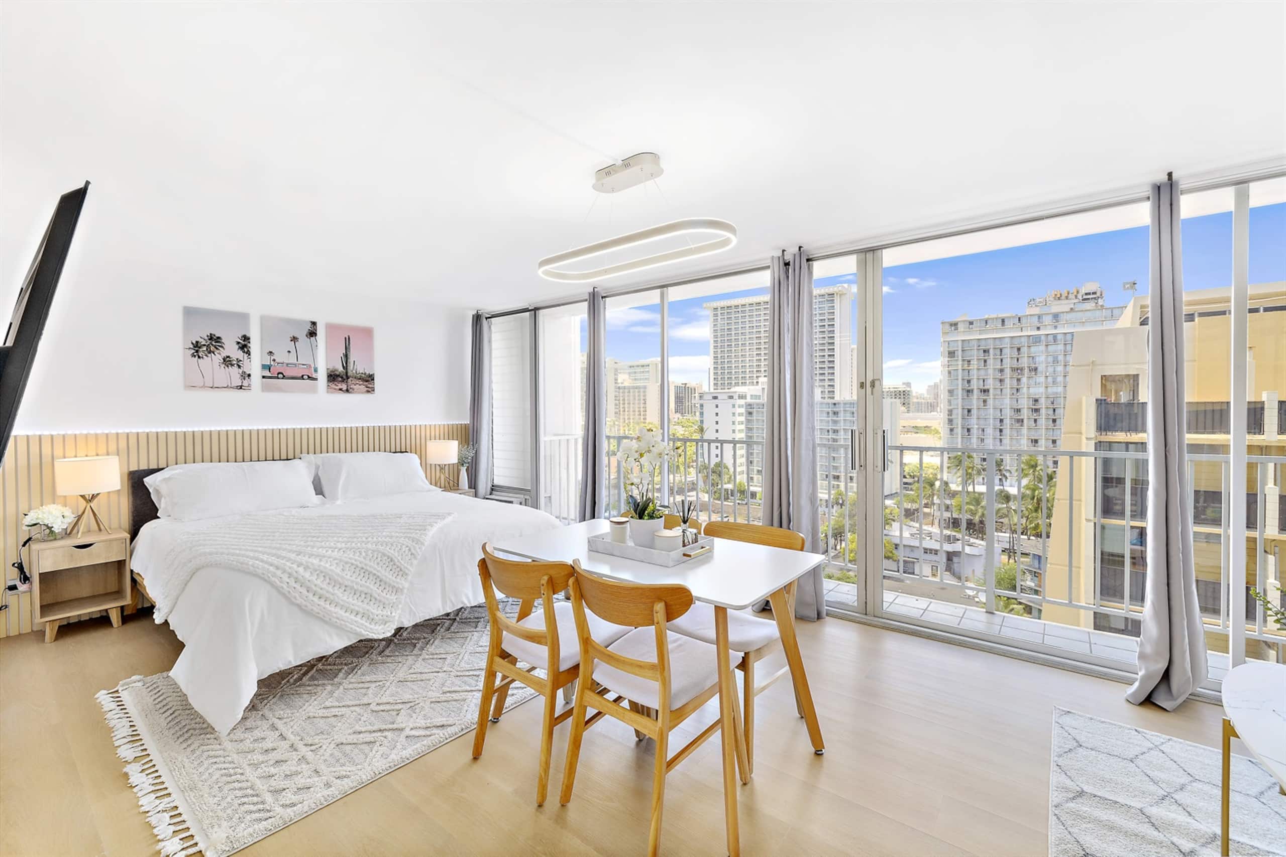 Condo in Honolulu · ★4.69 · 1 bedroom · 2 beds · 1 bath - Image 5