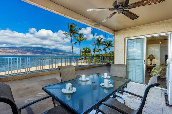 Ocean Front Location -Menehune Shores #210