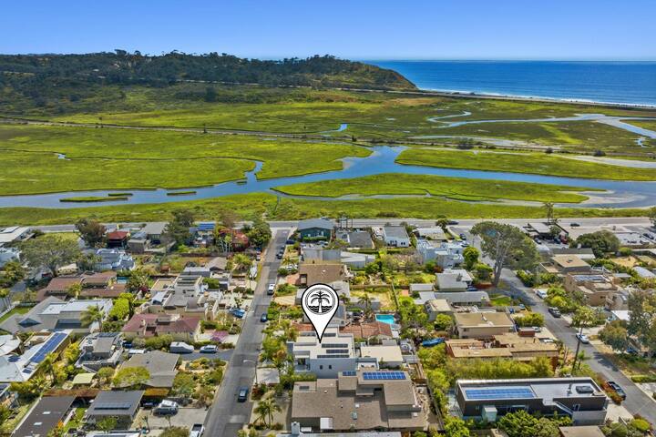 Oasis Del Mar | 5BR Coastal Retreat w/ Spa gallery image 5