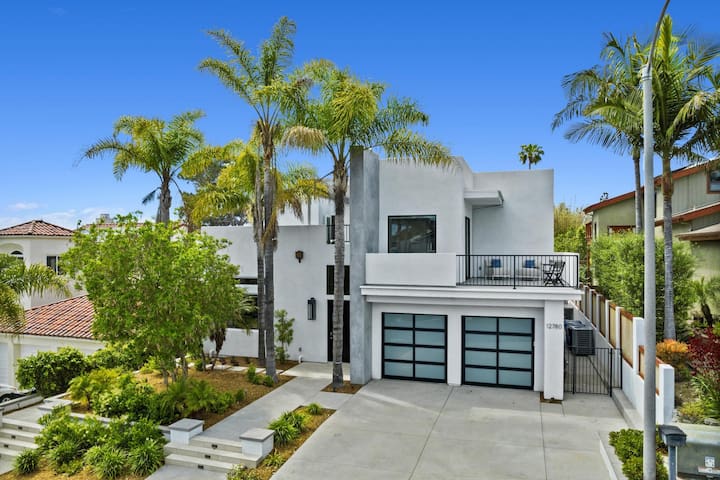 Oasis Del Mar | 5BR Coastal Retreat w/ Spa