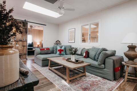 Lola Cottage