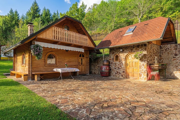 Rudnica Hill Lodge - By Happy Rentals - Olimje