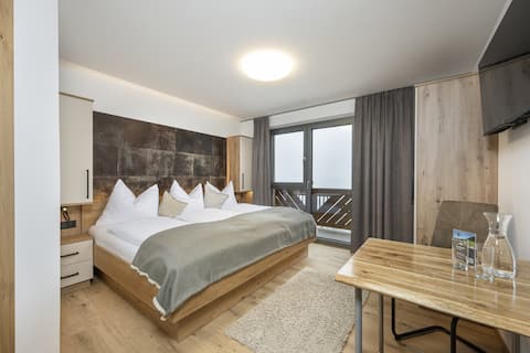 3 Bed Double Room Panorama