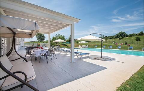 Lovely home in Montecastrilli