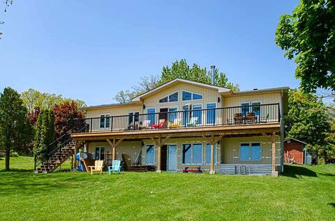 5BR Cottage w/AC, Laundry, Extra Fridge & Wi-Fi!