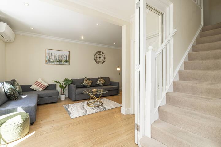 Fabulous House near Harrods and the Science Museum gallery image 2