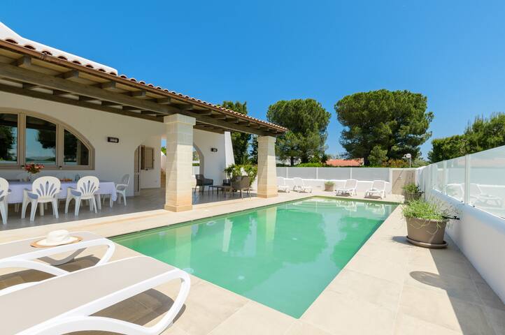 Wonderful Italy | White House with pool