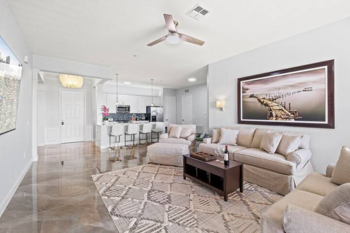 Vista Cay Resort Direct managed Airbnb listing 1