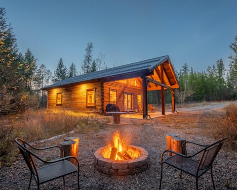 Frontier Cabin by Twin Beds Vacation Homes