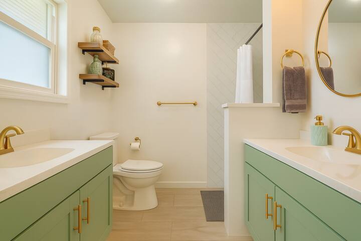Nakoa Estates | Beach Access, Recent Remodel gallery image 5