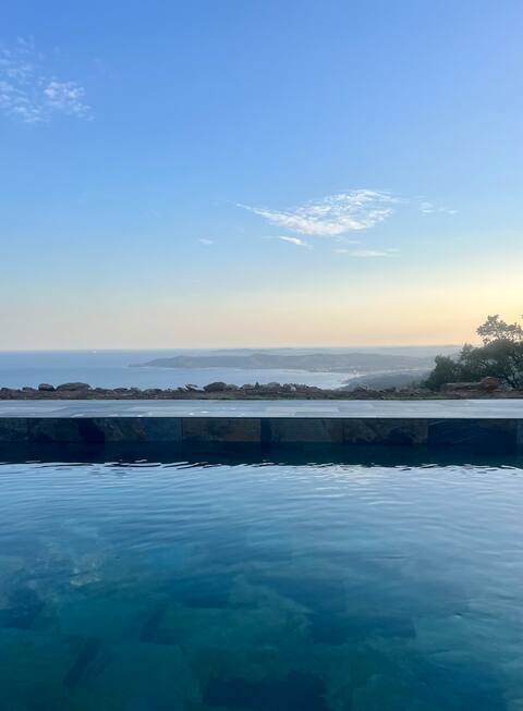 Large Villa 750 m2 / Mas des Chênes