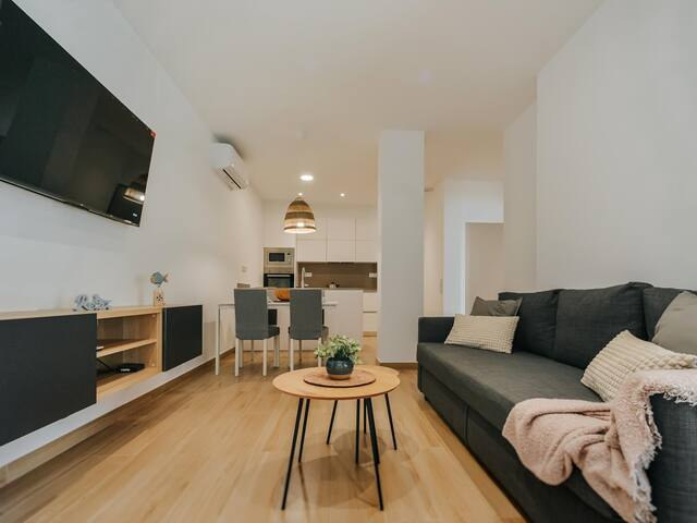 Apartment 100 meters from the beach of Palamos. gallery image 2