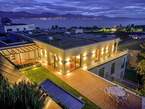 Exclusive Penthouse with stunning lakeview
