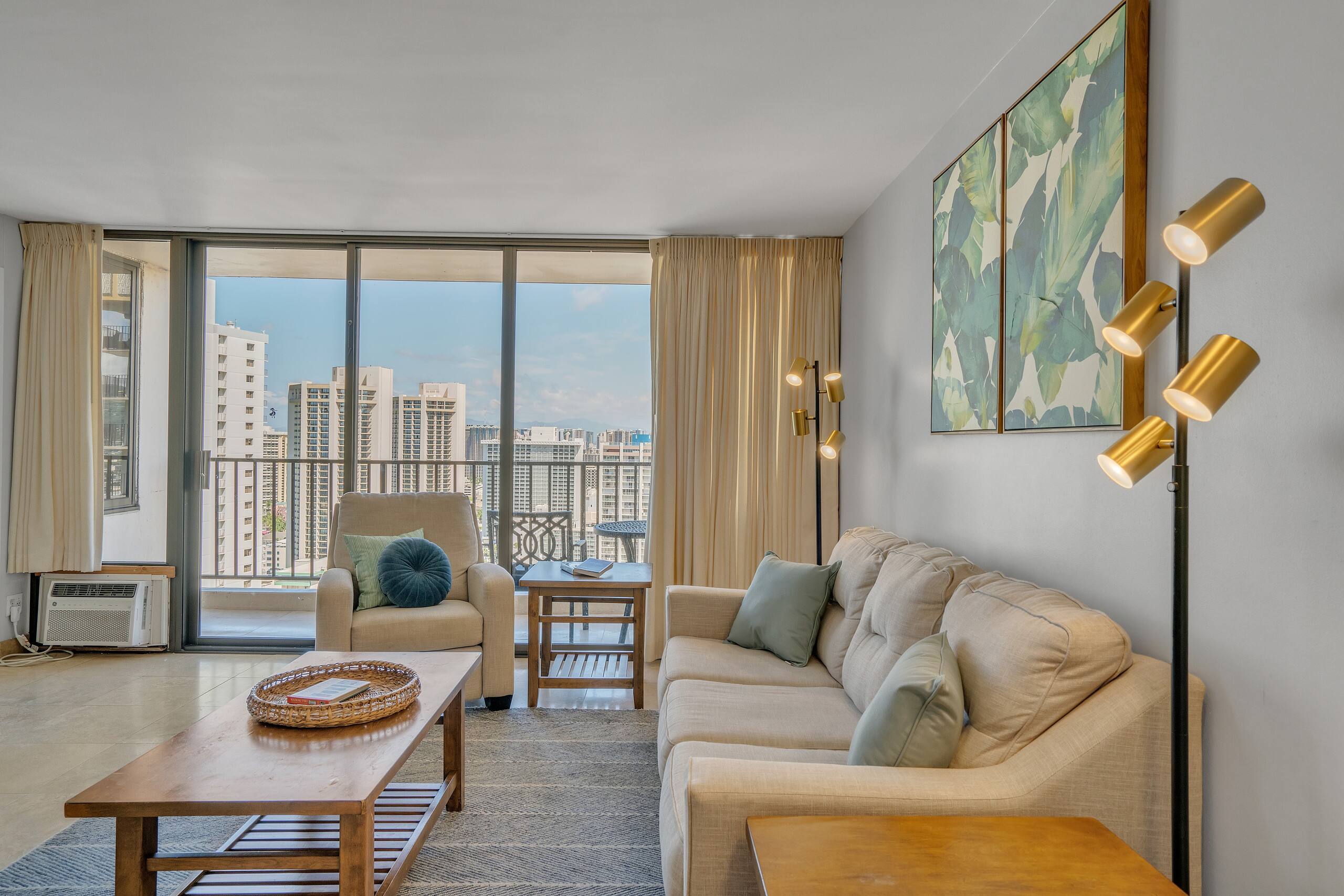 Condo in Honolulu · ★4.38 · 1 bedroom · 2 beds · 1 private bath - Image 20