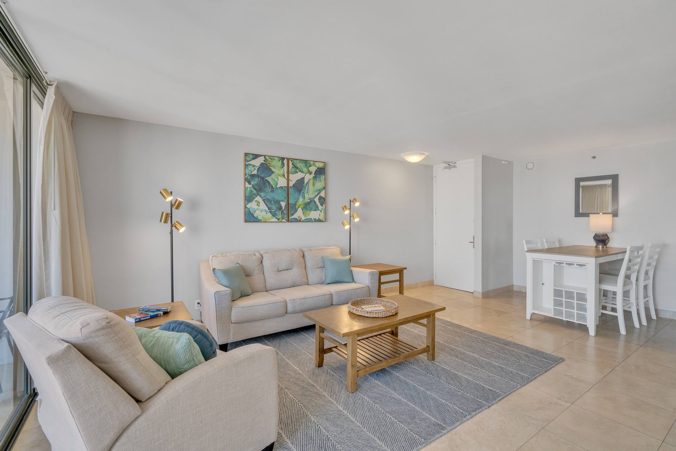 Condo in Honolulu · ★4.38 · 1 bedroom · 2 beds · 1 private bath - Image 21